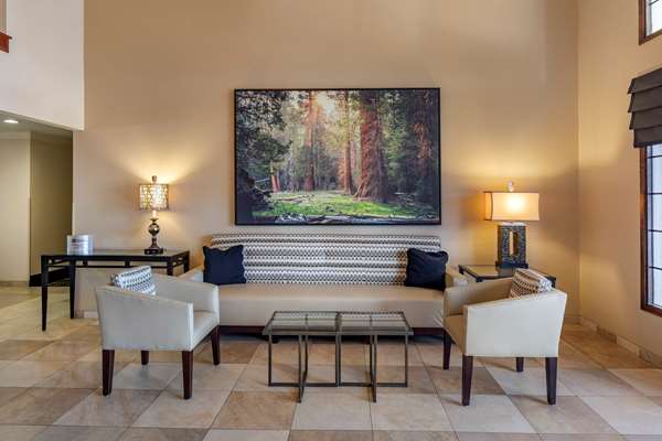  - Best Western Town & Country Lodge Tulare - CA 99, Exit 88