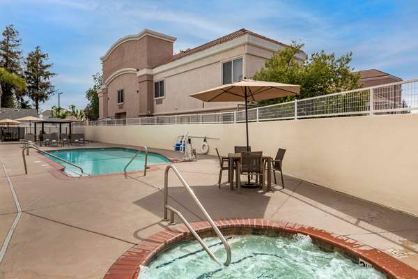 Pool - Best Western Town & Country Lodge Tulare - CA 99, Exit 88