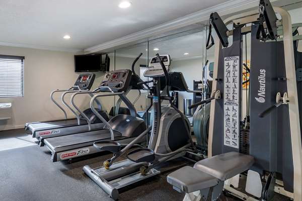 Fitness/ Exercise Room - Best Western Town & Country Lodge Tulare - CA 99, Exit 88