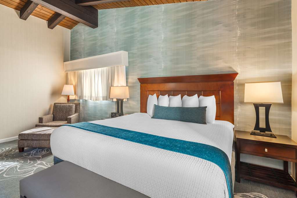 Best Western Plus Carpinteria Inn-guestroom-Guest Room,Suite,On-Site.jpg
