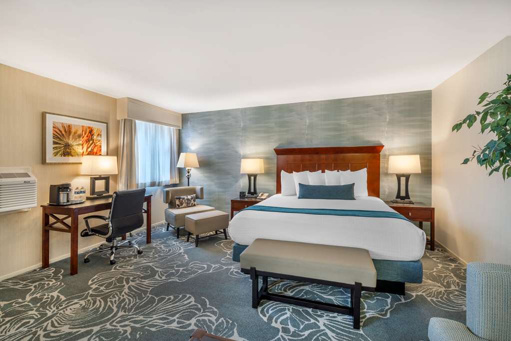 Best Western Plus Carpinteria Inn-guestroom-Guest Room,Suite,On-Site.jpg