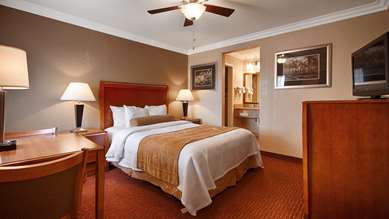 Guest Room,Bed,Queen bed,Indoor/Interior,On-Site