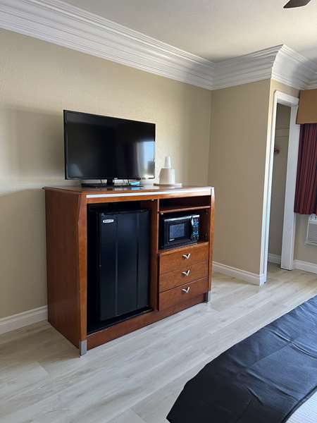  - Best Western Tradewinds Inn Morro Bay