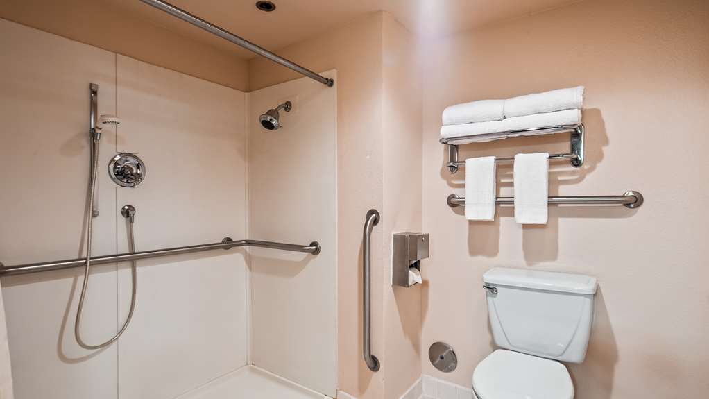 Best Western El Grande Inn-guestroom-Guest Room,Bathroom,On-Site.jpg