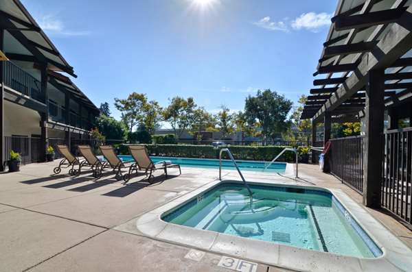 Pool - Best Western Plus Inn Scotts Valley