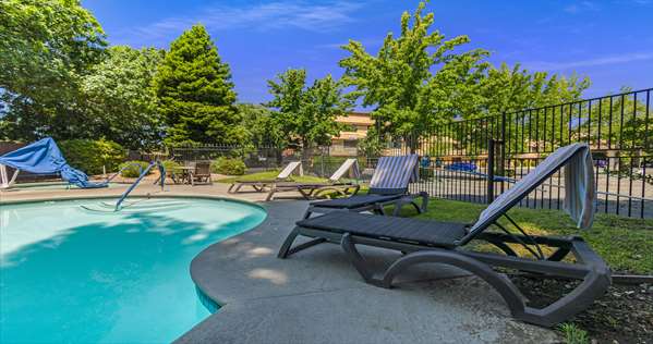 Pool - Best Western Heritage Inn Chico