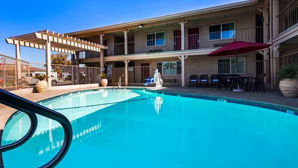 Pool - Best Western Hanford Inn
