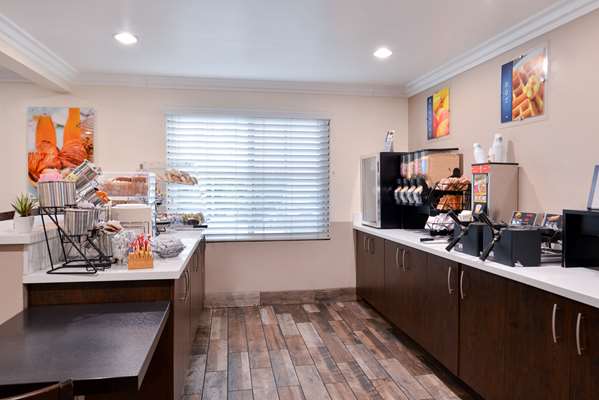 Amenities - Best Western Airport Plaza Inn Inglewood