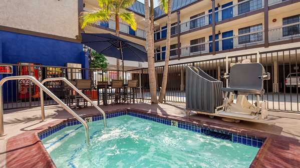 Pool - Best Western Airport Plaza Inn Inglewood
