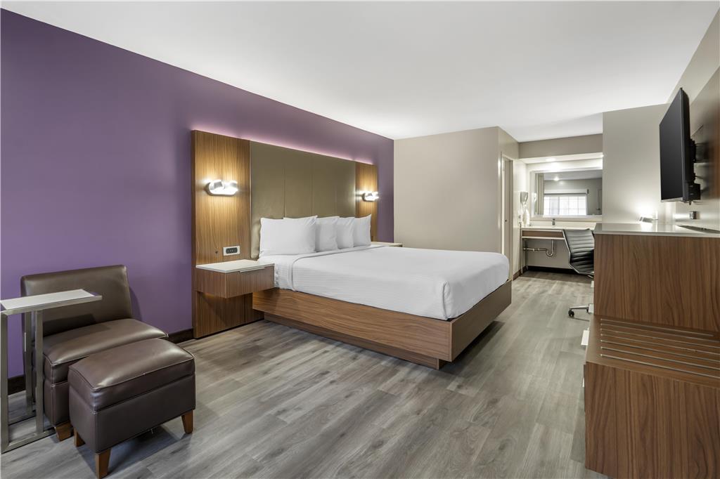 Best Western Airport Plaza Hotel – LAX Airport LA Stadium-guestroom-Guest Room,On-Site.jpg