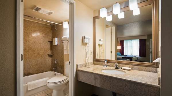  - Best Western Heritage Inn Concord