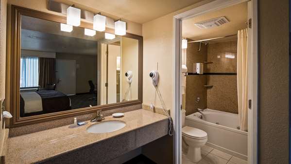  - Best Western Heritage Inn Concord