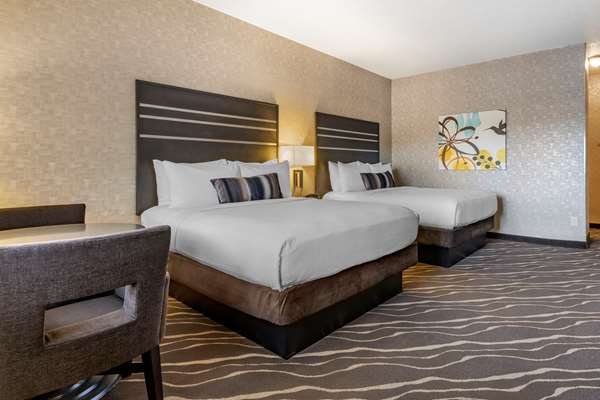  - Best Western Plus Park Place Inn & Mini Suites - I-5, Exit 110