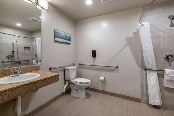  - Best Western Plus Park Place Inn & Mini Suites - I-5, Exit 110