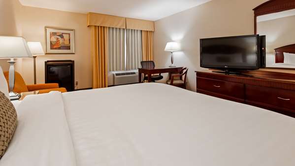  - Best Western Plus West Covina Inn - I-10, Exit 37B