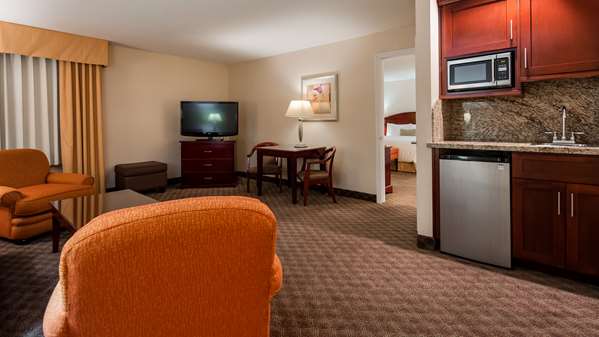  - Best Western Plus West Covina Inn - I-10, Exit 37B