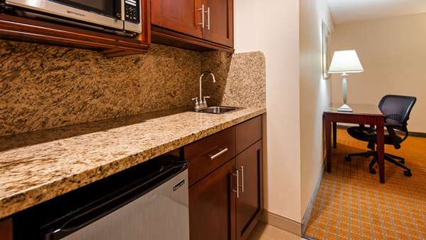  - Best Western Plus West Covina Inn - I-10, Exit 37B