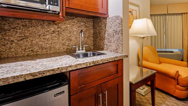  - Best Western Plus West Covina Inn - I-10, Exit 37B