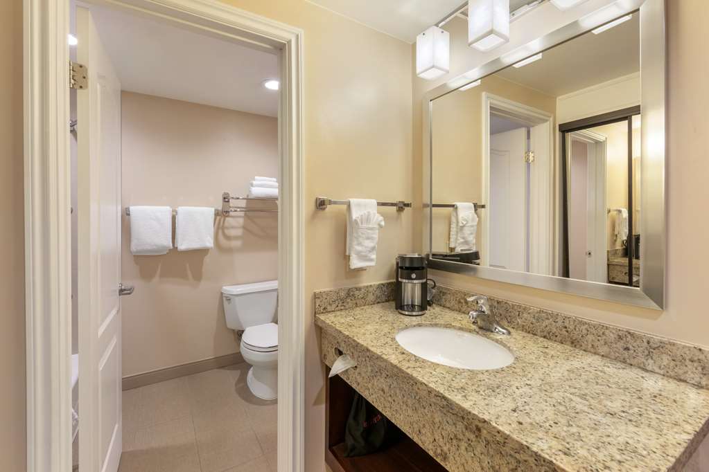 Best Western Plus West Covina Inn-guestroom-Guest Room,Bathroom,On-Site.jpg