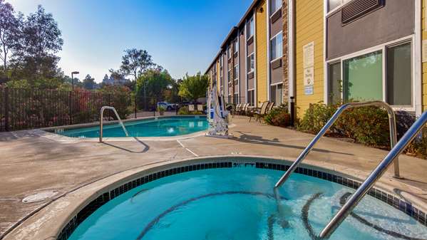 Pool - Best Western Plus Heritage Inn Benicia - I-780, Exit 5