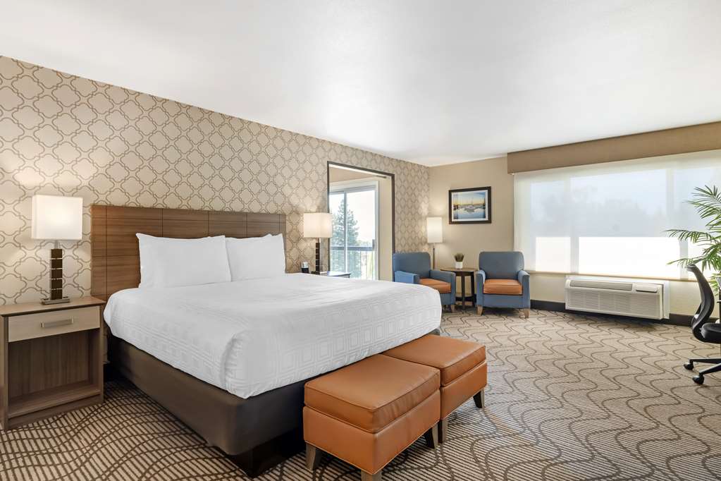 Best Western Plus Heritage Inn-guestroom-Guest Room,Suite,On-Site.jpg