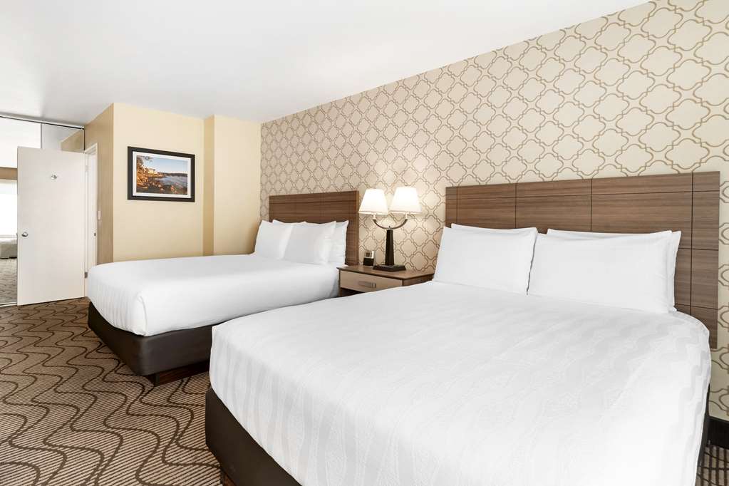 Best Western Plus Heritage Inn-guestroom-Guest Room,On-Site.jpg