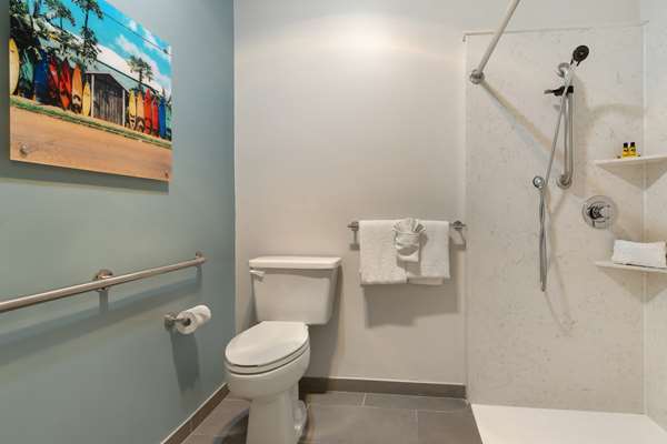  - Best Western Plus All Suite Inn Santa Cruz