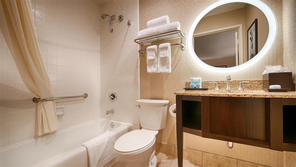 Best Western Plus Suites Hotel Coronado Island-guestroom-Guest Room,Bathroom,Indoor/Interior,On-Site.jpg