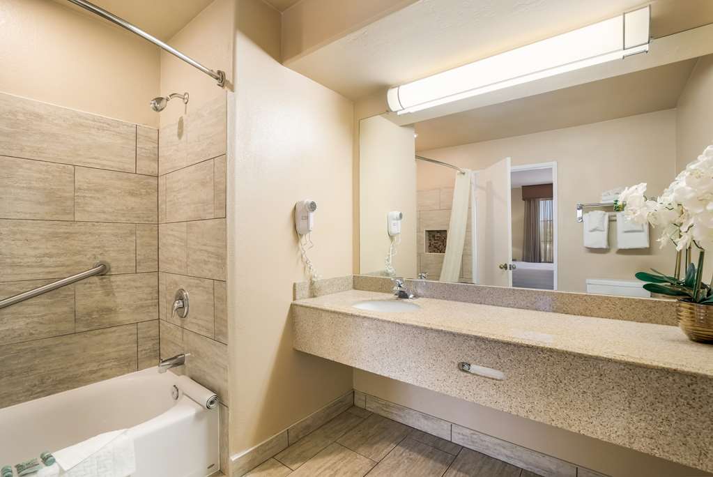 Best Western Escondido Hotel-guestroom-Guest Room,Bathroom,On-Site.jpg