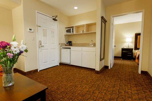 Suite - Best Western Hotel Escondido - I-15, Exit 33