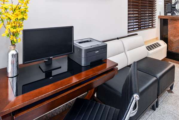 On-Site,Business/Events,Business Services/Center