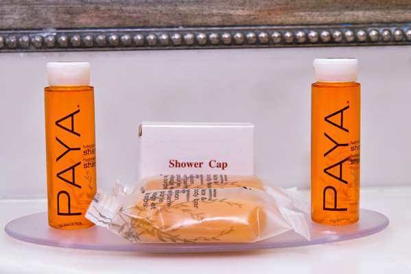  - Best Western Hollywood Plaza Inn