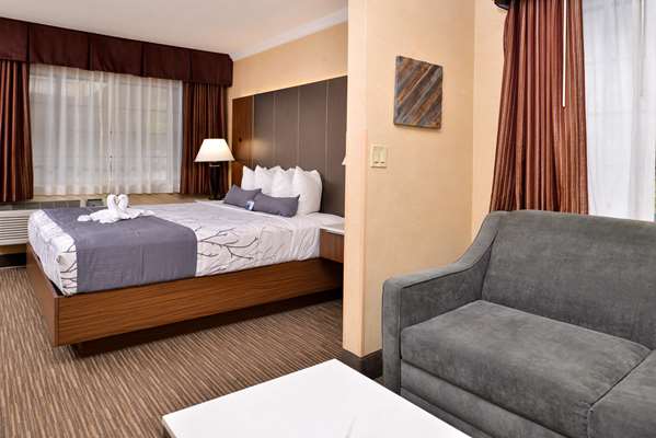  - Best Western Hollywood Plaza Inn