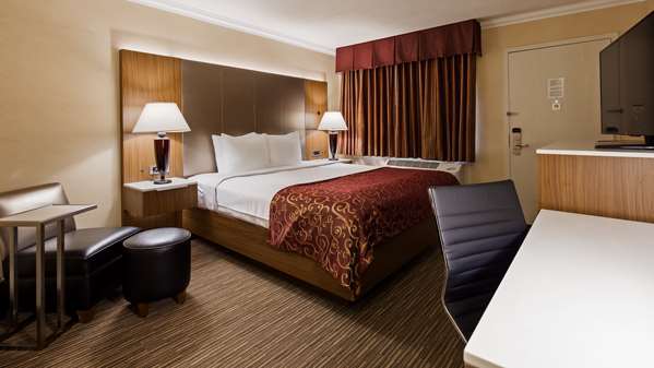  - Best Western Hollywood Plaza Inn