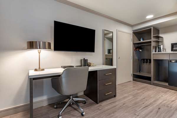  - Best Western Plus Executive Suites Redwood City