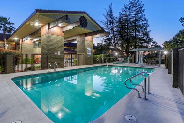 Pool - Best Western Orchard Inn Turlock - CA 99, Exit 217