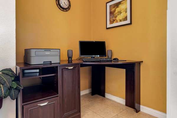  - Best Western Orchard Inn Turlock - CA 99, Exit 217