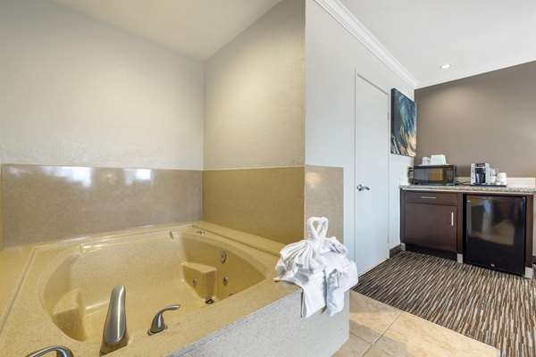  - Best Western Galleria Inn Redondo Beach