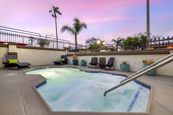 Pool - Best Western Galleria Inn Redondo Beach