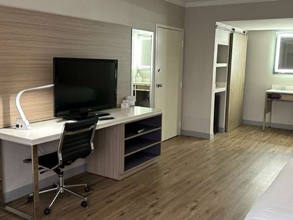  - Best Western Inn Diamond Bar