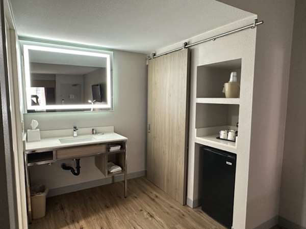  - Best Western Inn Diamond Bar