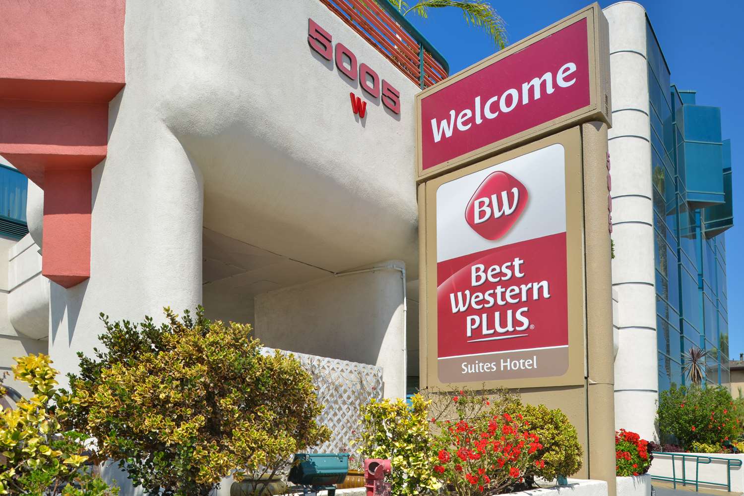 Best Western Plus Suites Hotel Inglewood Ca See S Exterior View Best Western Plus Suites Hotel Inglewood