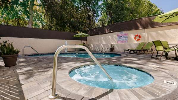 Pool - Best Western Plus Glendale Hotel Los Angeles