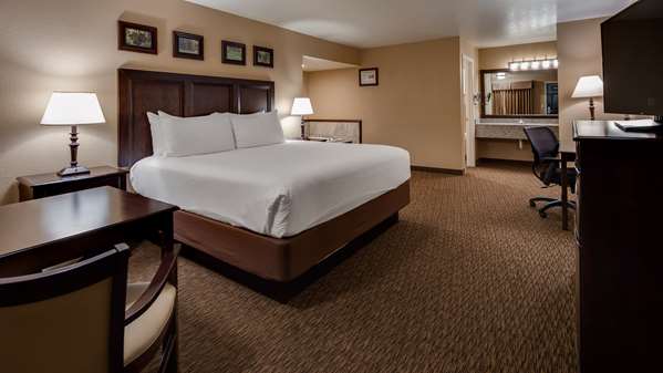  - Best Western Country Inn Fortuna