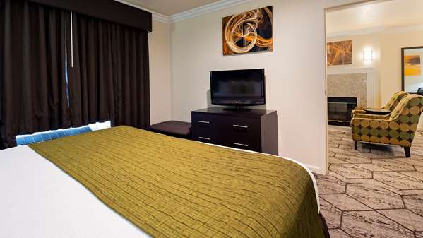 Suite - Best Western John Jay Inn Los Banos