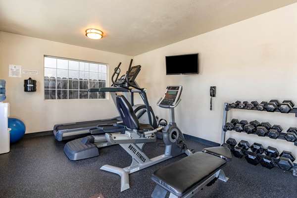 Fitness/ Exercise Room - Best Western Luxury Inn Tracy - I-205, Exit 8