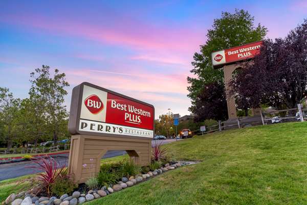 Exterior view - Best Western Plus Novato Oaks Inn - US 101, Exit 458