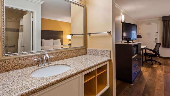  - Best Western Plus John Wayne Airport North Hotel