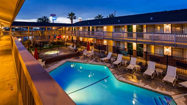 Pool - Best Western Shadow Inn Woodland - I-5, Exit 538