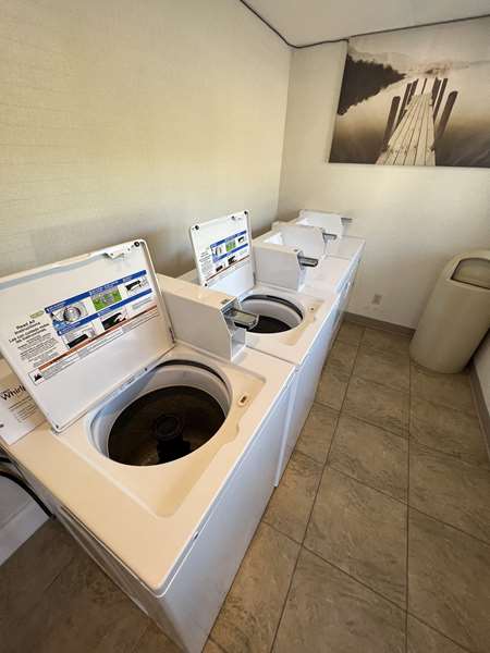 Amenities - Best Western Shadow Inn Woodland - I-5, Exit 538